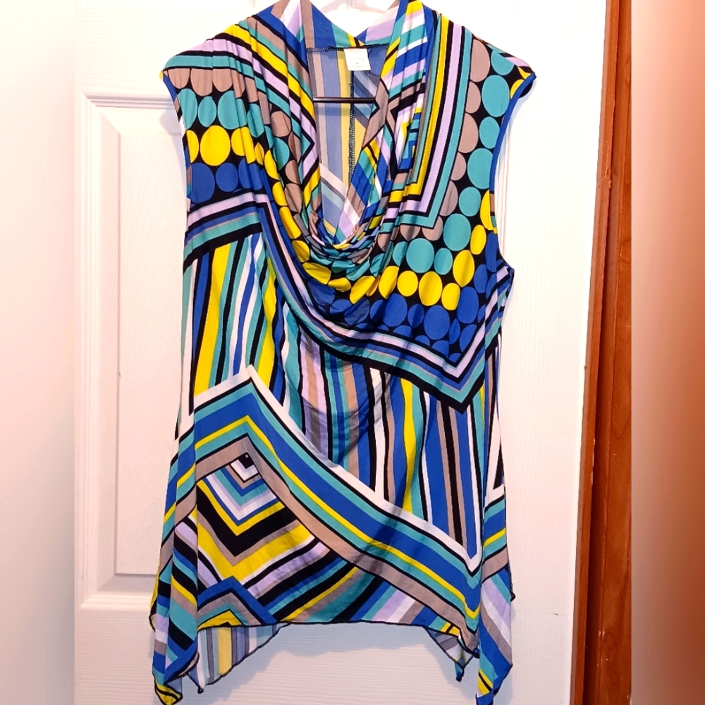 Jennie & Marlis sleeveless tunic top.